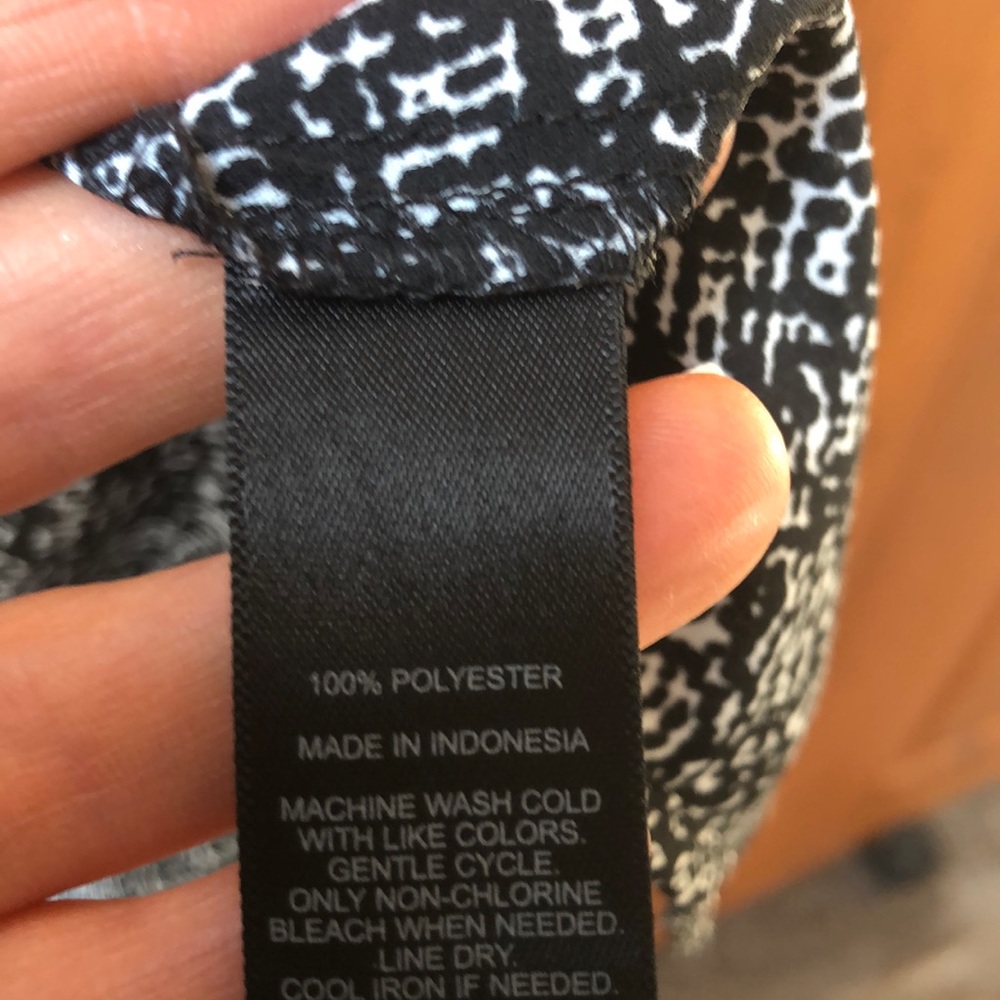 🌟🌟🌟EXPRESS Portofino Shirt🌟🌟🌟 - Picture 6 of 7